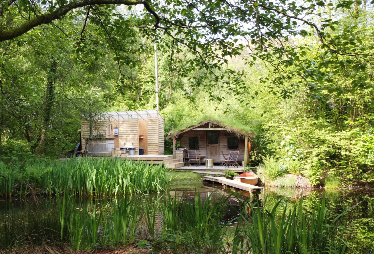 Gwalia – Cabin on the Lake
