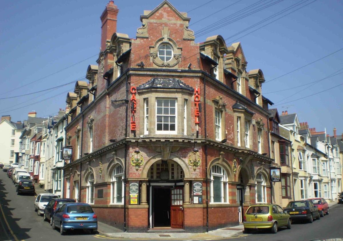Castle Hotel